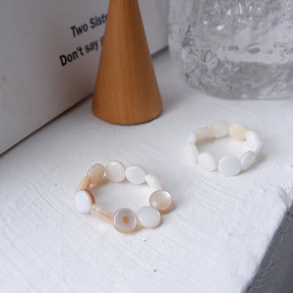 Shell beads ring - Picture 4 of 4
